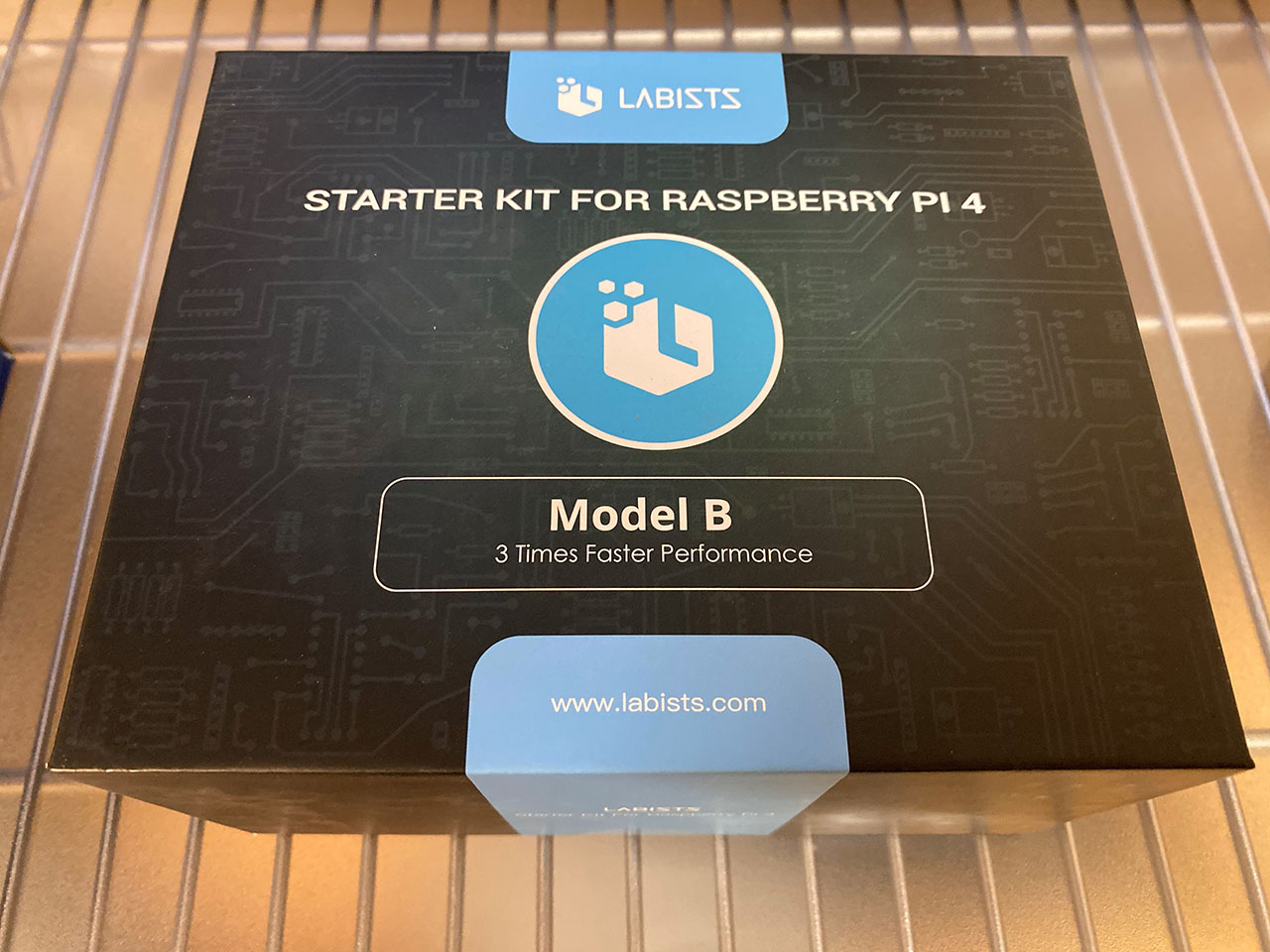 Raspberry Pi 4 Model B 4GB RAM の Labists スターターキットを買って 