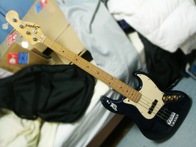 Legend Jazz Bass Model 01 (2009-12-17 撮影)